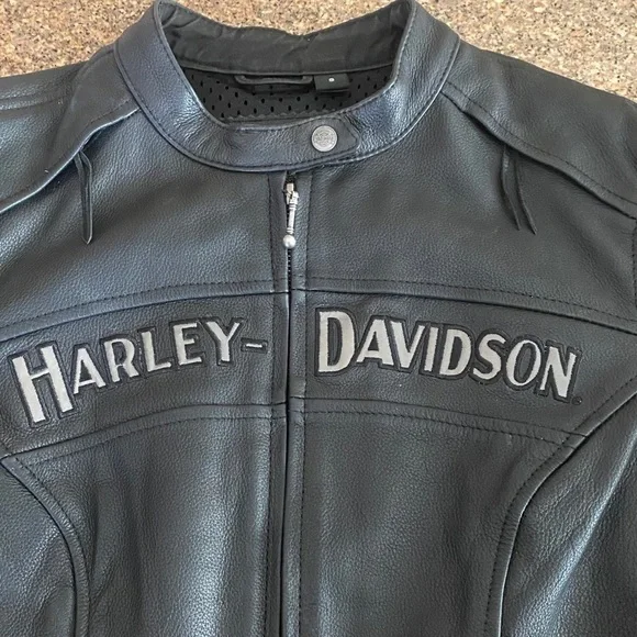 Harley Davidson Miss Enthusiast Leather Jacket EUC​​​​​​​​ - Picture 4 of 9